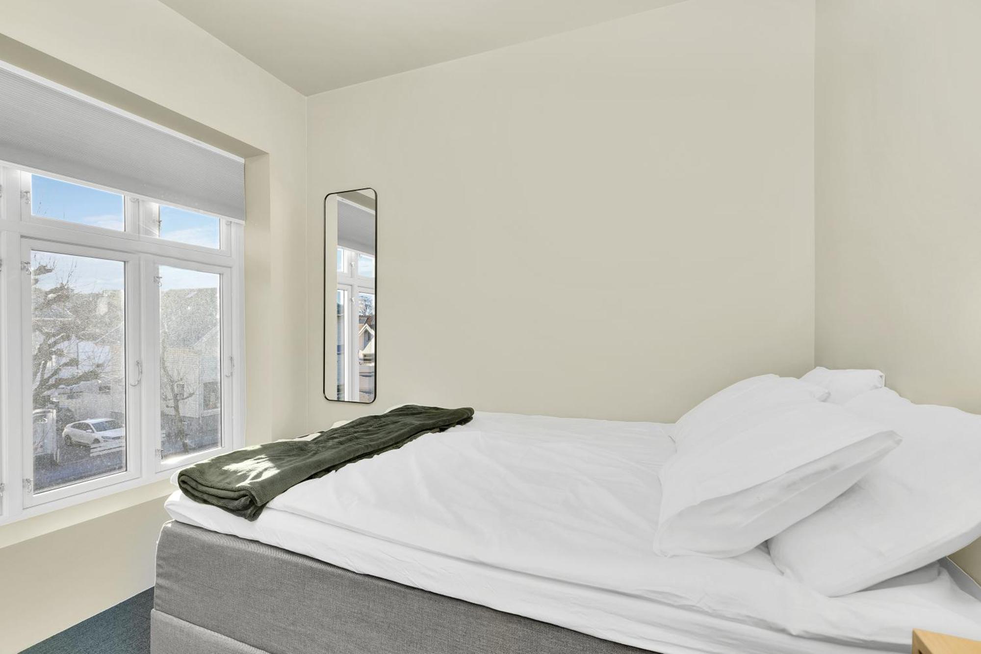 Central Guest House - Bedroom With En Suite Bathroom Stavanger Phòng bức ảnh