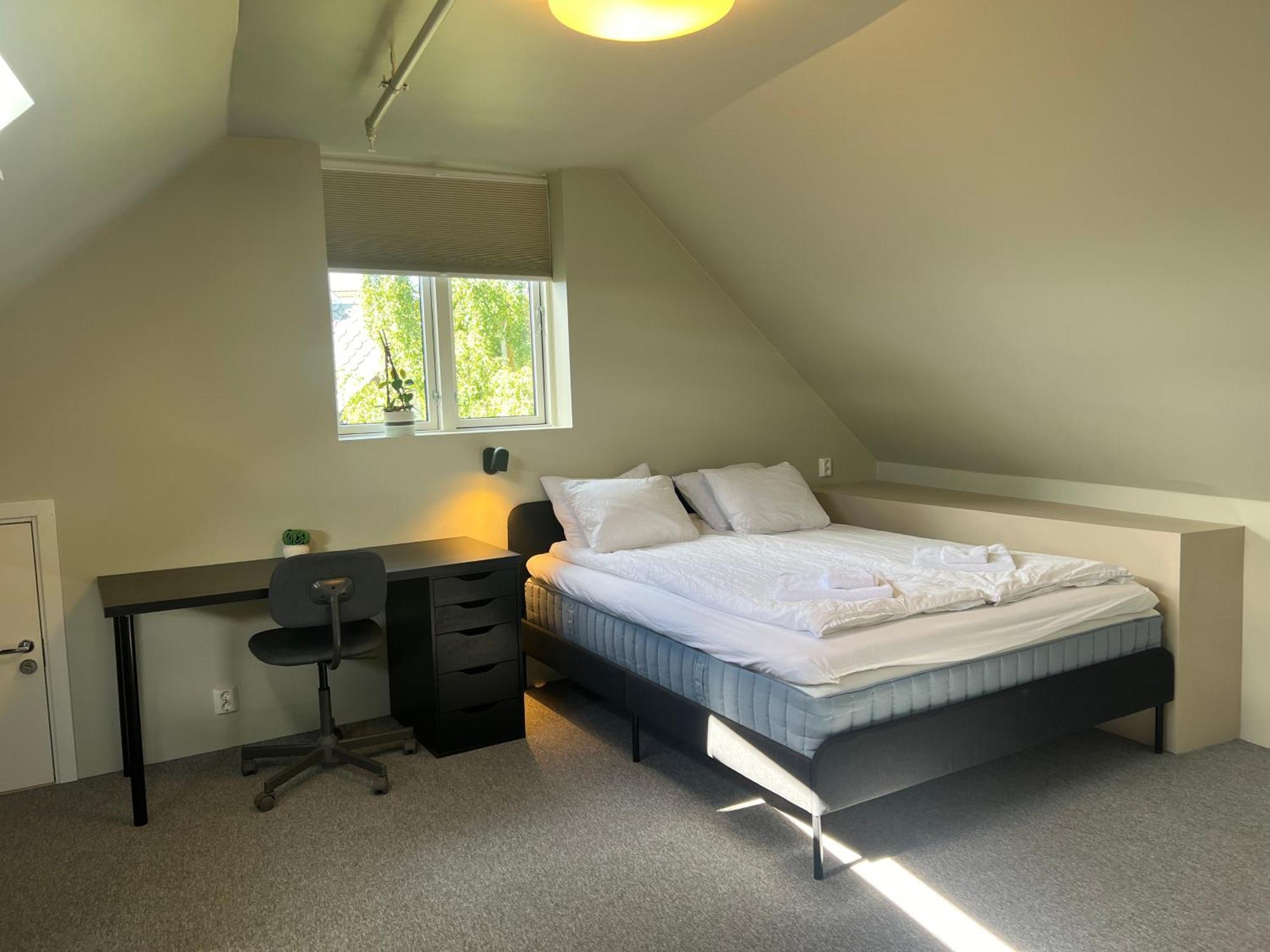 Central Guest House - Bedroom With En Suite Bathroom Stavanger Phòng bức ảnh